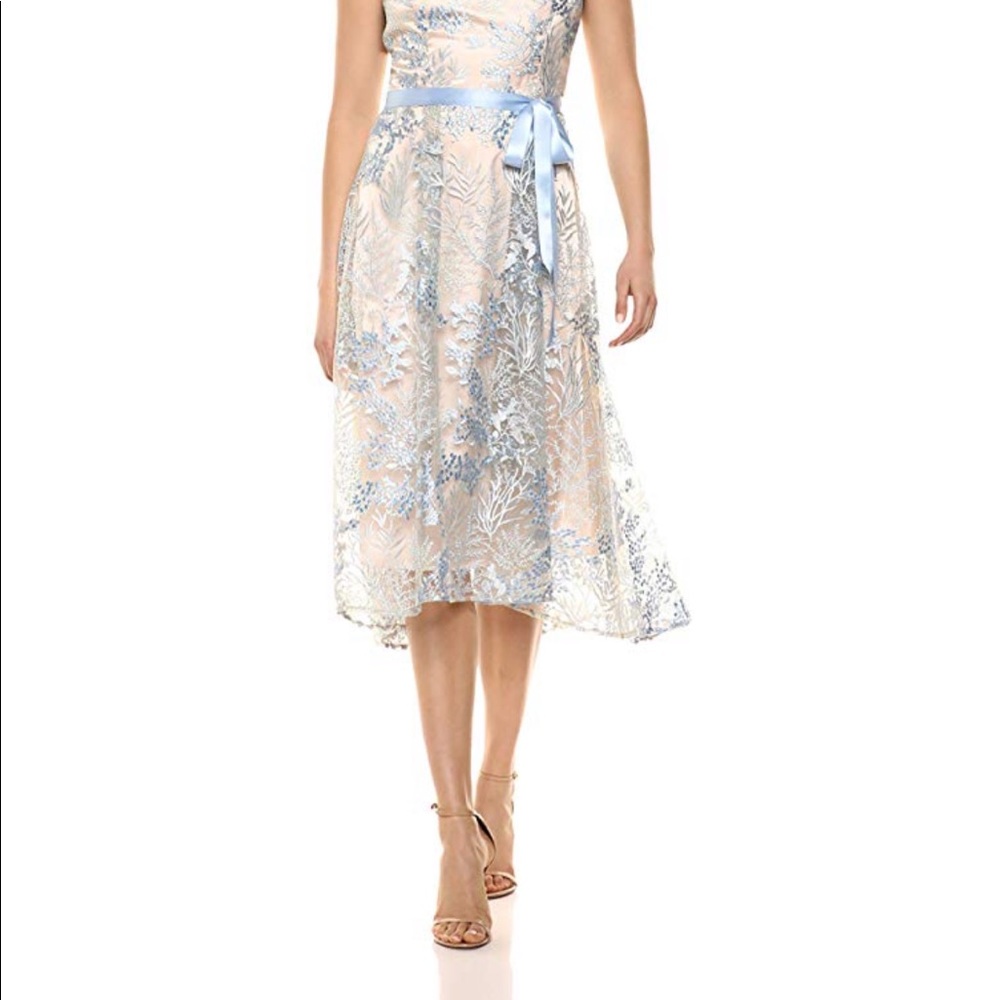 Sz 8 Tahari Powder Blue Embroidered formal dress